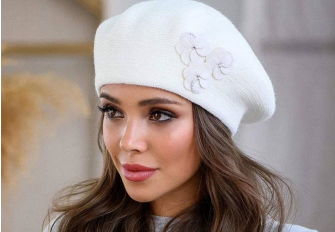 Как носить женский берет?